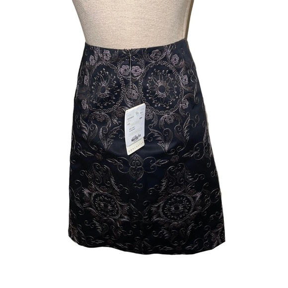 NWT Don Caster Embroidered Skirt Size 4 - Picture 2 of 6